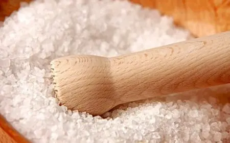 لطرد شخص من البيت بالملح