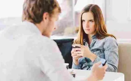 تعرفي على أسباب تعمد تجاهل الرجل لك