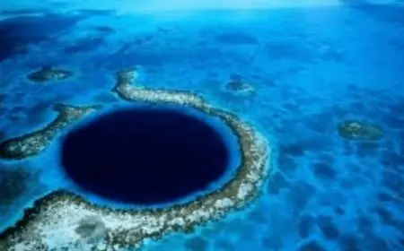 ما هو اسم خندق يعتبر أعمق نقطة في المحيطات؟