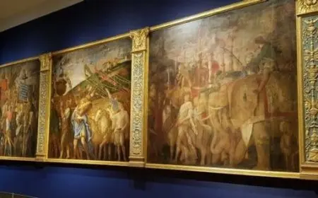 اين افتتح اول متحف في العالم