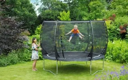 ما هي لعبة الترامبولين