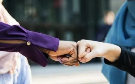 اسم لأعز صديق بالعربي