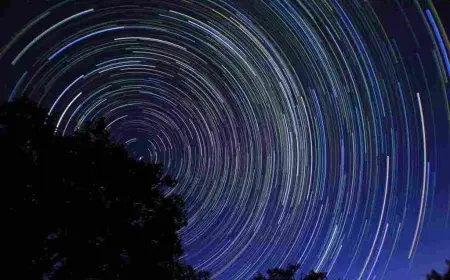 ما هي سرعة الضوء وكيفية قياسها