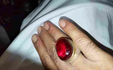 أين يوجد الزئبق الأحمر وفيما يستخدم؟