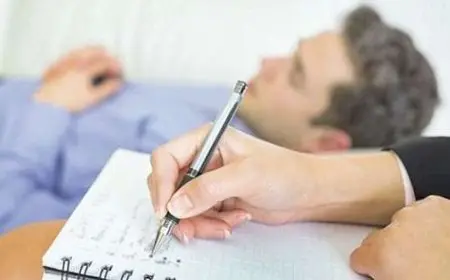 حوار بين طبيب ومريض عن القلق والتوتر من الامتحانات