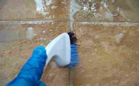 طريقة لتنظيف سيراميك الحمام شديد الاتساخ