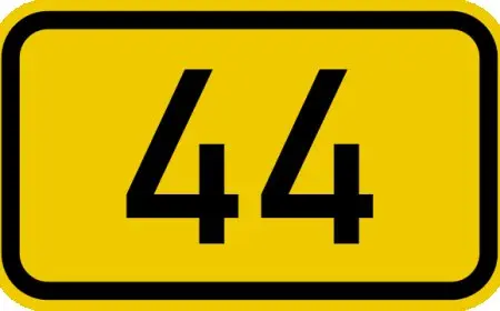 مقاس 44 يعني كم