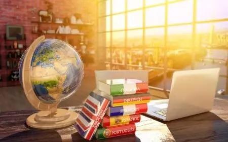 من اخترع اللغة الإنجليزية