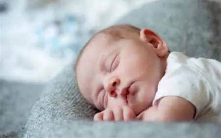 علامات الطفل السليم حديث الولادة