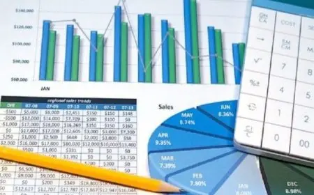 تستخدم الصيغ في الجداول الحسابية عندما نريد