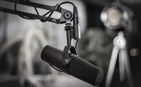 الفرق بين podcast وbroadcast