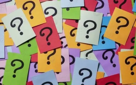 تتحرك جسيمات المادة الصلبة حركة اهتزازية باستمرار