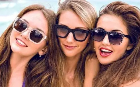 النظارات المناسبة للوجه الطويل للنساء