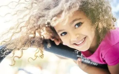 علاج الشعر الهايش والمموج للأطفال