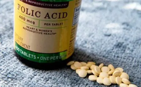 حبوب فوليك أسيد للشعر