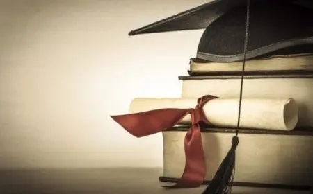 متى تتوقف المكافأة الجامعية