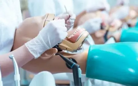 هل تخصص طب الأسنان صعب