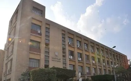 التحويل من كلية إلى كلية أخرى بعد عام رسوب