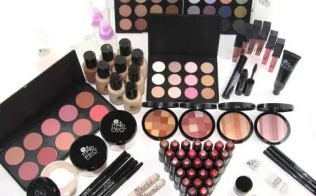 أدوات المكياج واسمائها بالصور