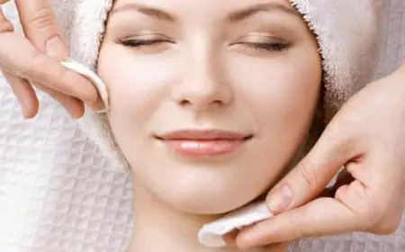 أدوات تنظيف البشرة