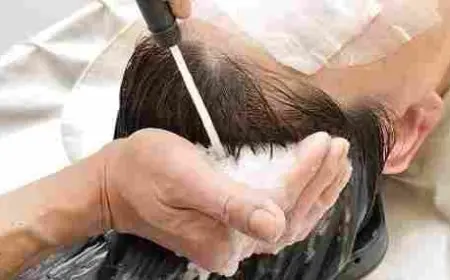 تنظيف فروة الرأس من القشرة والدهون