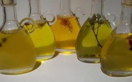 أفضل 16 زيت لتنعيم الشعر ونصائح لتنعيم الشعر