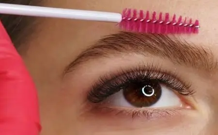 طريقة تنظيف الحواجب بدون نمص