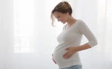 متى تظهر حركة الجنين على البطن من الخارج