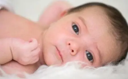 كيف أعرف أن عيون طفلي سليمة