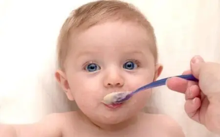 هل يمكن إطعام الطفل في بداية الشهر الرابع