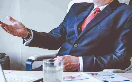 كم راتب مدير الجامعة في السعودية