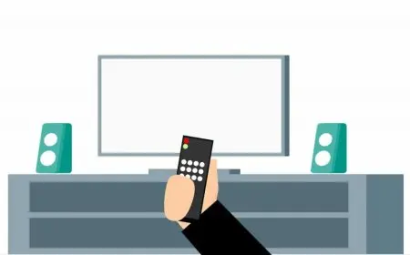 الفرق بين الشاشة العادية والسمارت