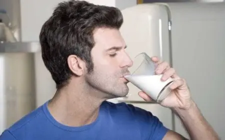 تجربتي مع شرب الحليب قبل النوم