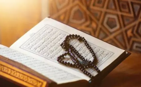 هل لمس المؤخرة ينقض الوضوء