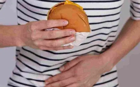 أسباب ألم البطن بعد الأكل مباشرة