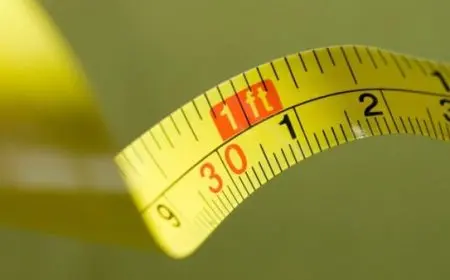 القدم يعادل كم سم؟