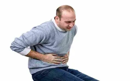 علاج ألم المعدة الشديد في المنزل