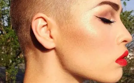 فوائد حلاقة الشعر بالموس للنساء